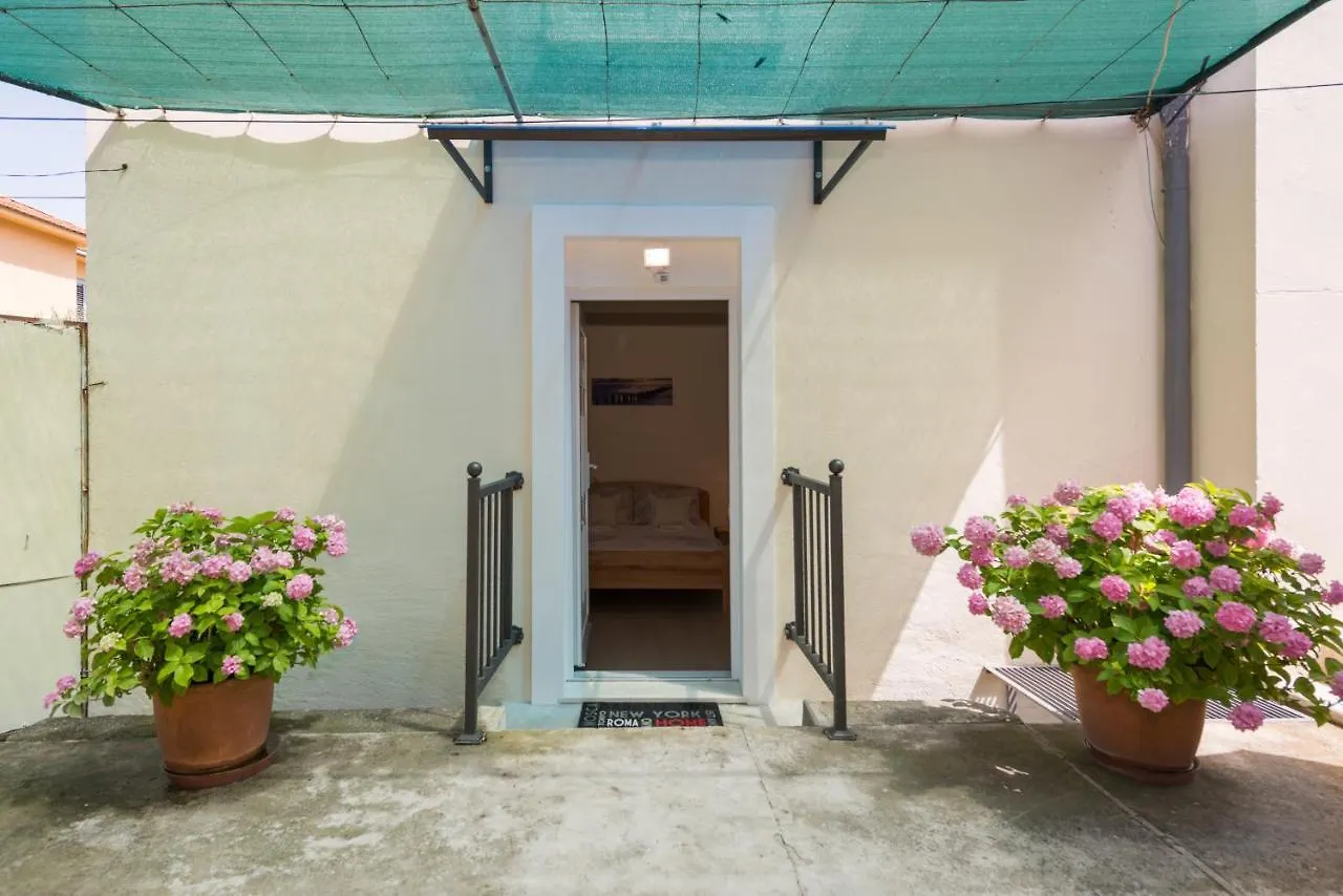 Petite Apartment Split 0*,  Croatia